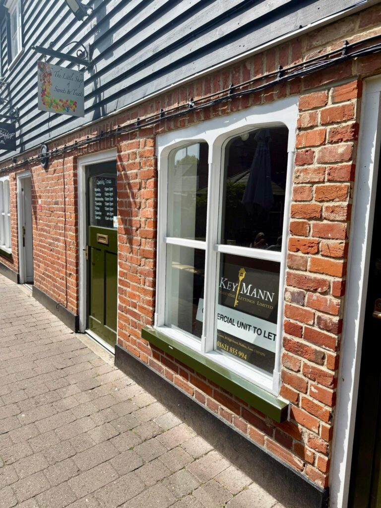 Shop To Let – The Kings Head Centre